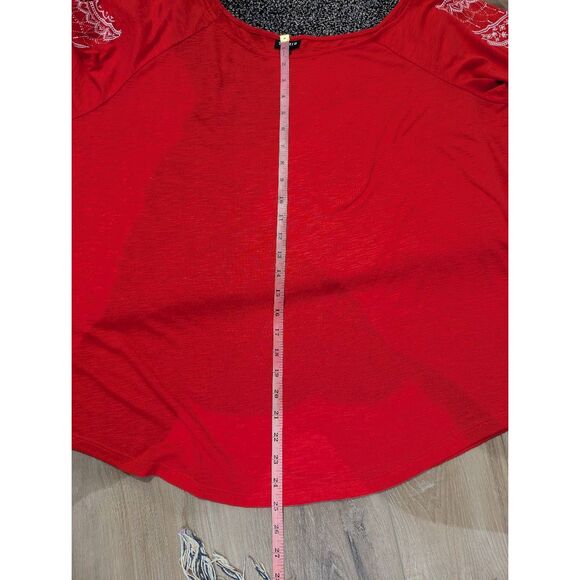 Sz 3 Torrid Off the Shoulder Top - Picture 6 of 6